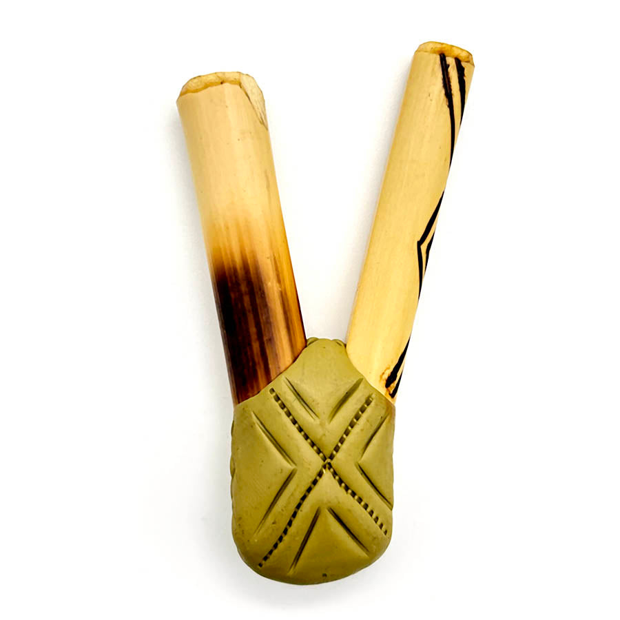 Puyanawa bamboo kuripe pipe with kêne design, handmade in the Amazon