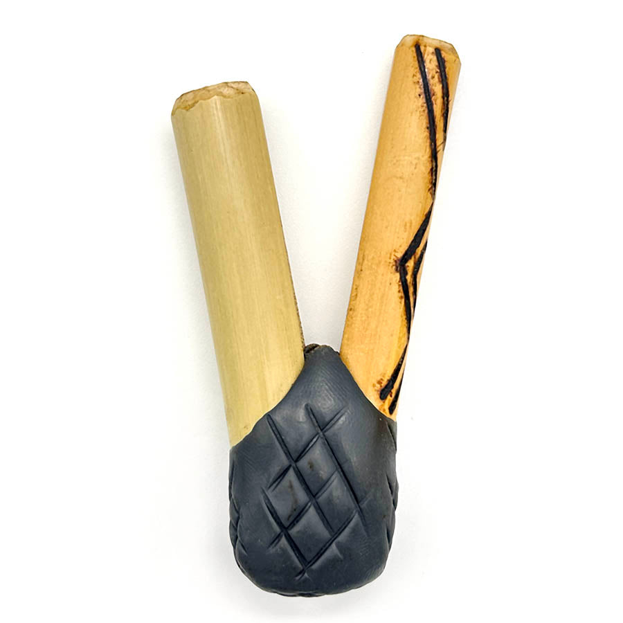 Puyanawa bamboo kuripe pipe with kêne design, handmade in the Amazon