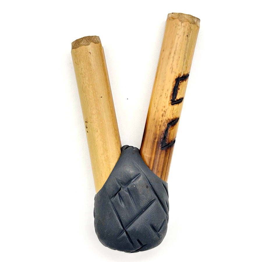 Puyanawa bamboo kuripe pipe with kêne design, handmade in the Amazon