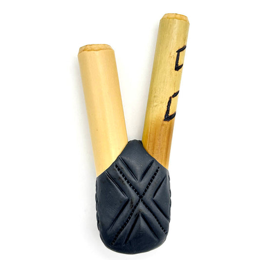Puyanawa bamboo kuripe pipe with kêne design, handmade in the Amazon