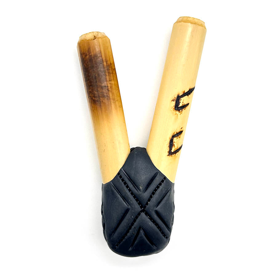 Puyanawa bamboo kuripe pipe with kêne design, handmade in the Amazon
