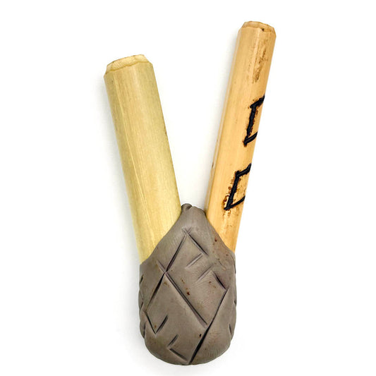 Puyanawa bamboo kuripe pipe with kêne design, handmade in the Amazon