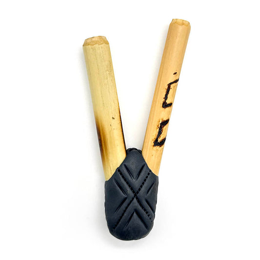 Puyanawa bamboo kuripe pipe with kêne design, handmade in the Amazon