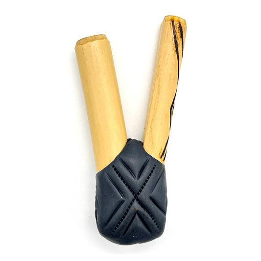 Puyanawa bamboo kuripe pipe with kêne design, handmade in the Amazon