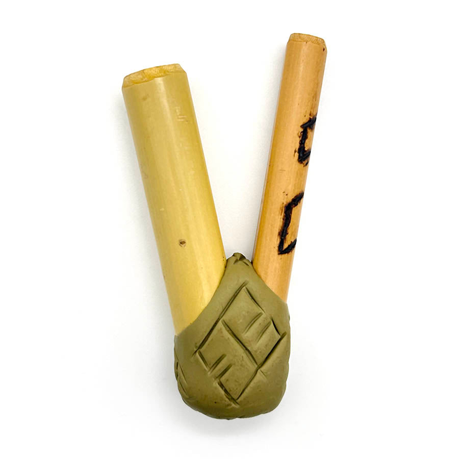 Puyanawa bamboo kuripe pipe with kêne design, handmade in the Amazon