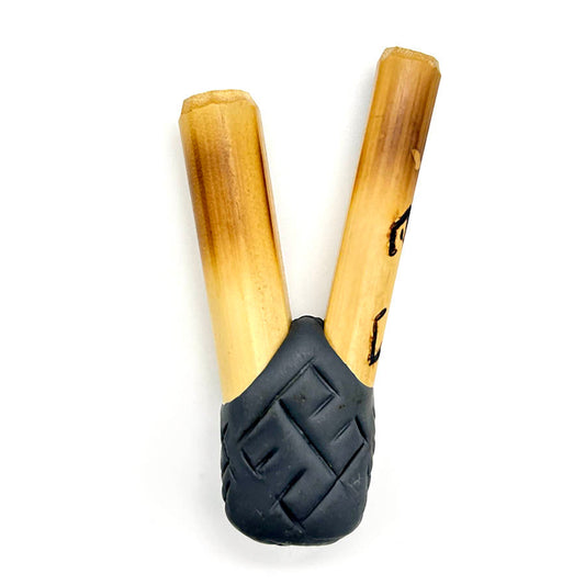 Puyanawa bamboo kuripe pipe with kêne design, handmade in the Amazon