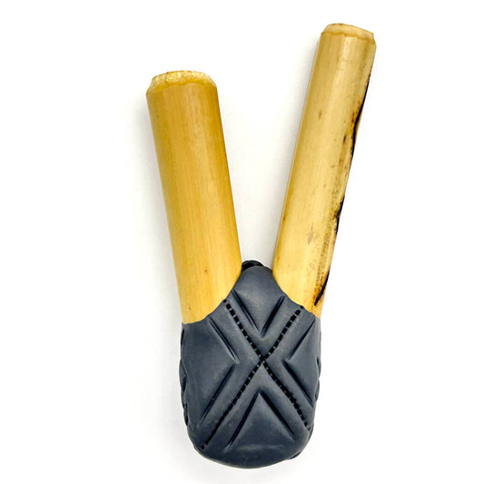 Puyanawa bamboo kuripe pipe with kêne design, handmade in the Amazon