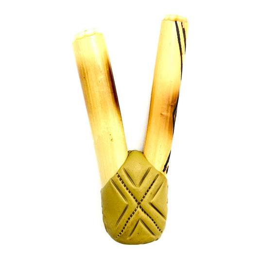Puyanawa bamboo kuripe pipe with kêne design, handmade in the Amazon