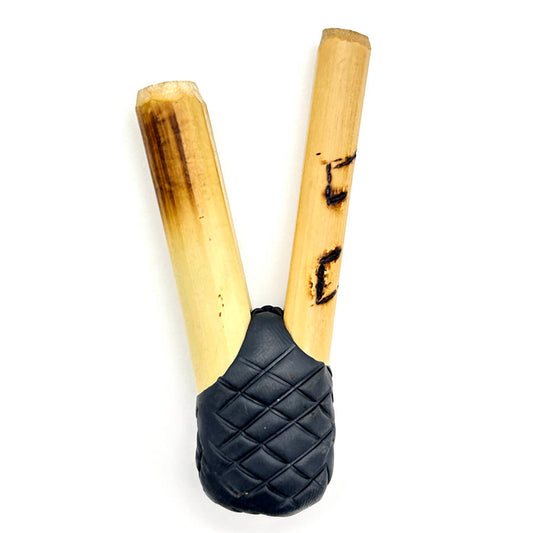 Puyanawa bamboo kuripe pipe with kêne design, handmade in the Amazon
