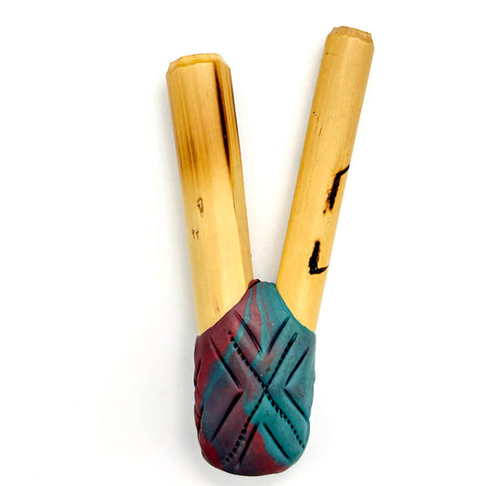 Puyanawa bamboo kuripe pipe with kêne design, handmade in the Amazon