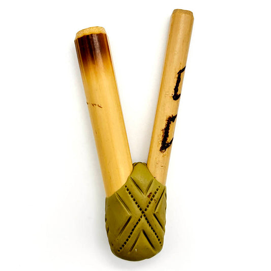 Puyanawa bamboo kuripe pipe with kêne design, handmade in the Amazon