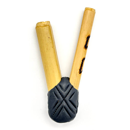 Puyanawa bamboo kuripe pipe with kêne design, handmade in the Amazon