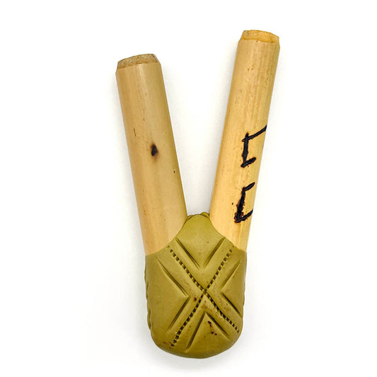 Puyanawa bamboo kuripe pipe with kêne design, handmade in the Amazon