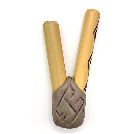 Puyanawa bamboo kuripe pipe with kêne design, handmade in the Amazon