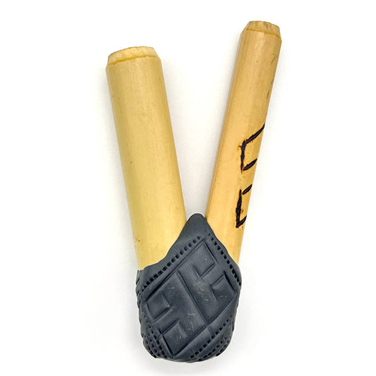 Puyanawa bamboo kuripe pipe with kêne design, handmade in the Amazon