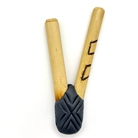 Puyanawa bamboo kuripe pipe with kêne design, handmade in the Amazon