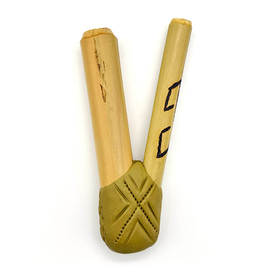 Puyanawa bamboo kuripe pipe with kêne design, handmade in the Amazon