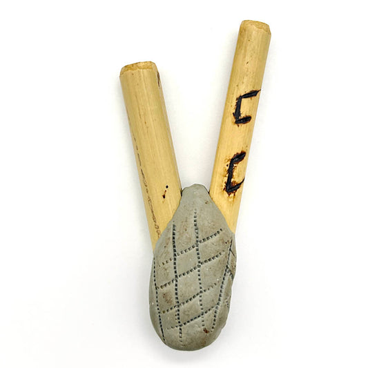 Puyanawa bamboo kuripe pipe with kêne design, handmade in the Amazon