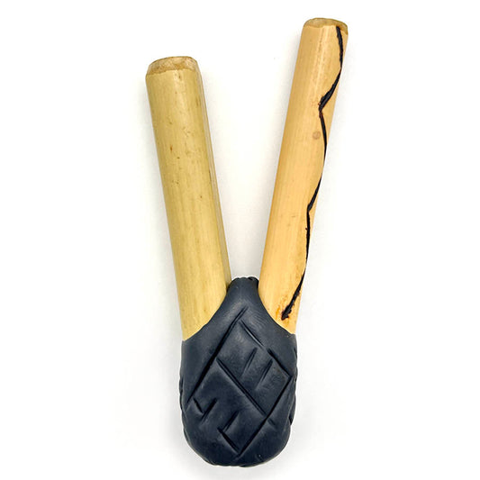 Puyanawa bamboo kuripe pipe with kêne design, handmade in the Amazon