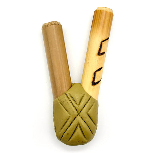 Puyanawa bamboo kuripe pipe with kêne design, handmade in the Amazon