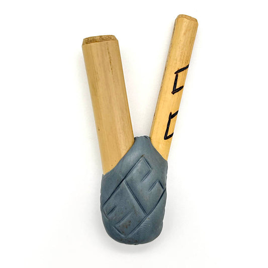 Puyanawa bamboo kuripe pipe with kêne design, handmade in the Amazon