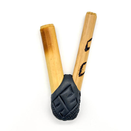 Puyanawa bamboo kuripe pipe with kêne design, handmade in the Amazon