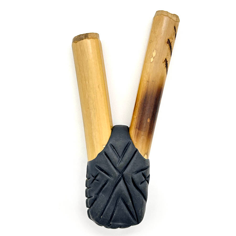 Puyanawa bamboo kuripe pipe with kêne design, handmade in the Amazon