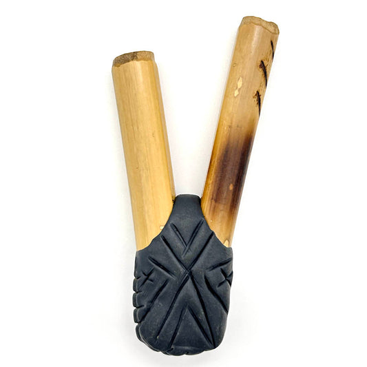 Puyanawa bamboo kuripe pipe with kêne design, handmade in the Amazon