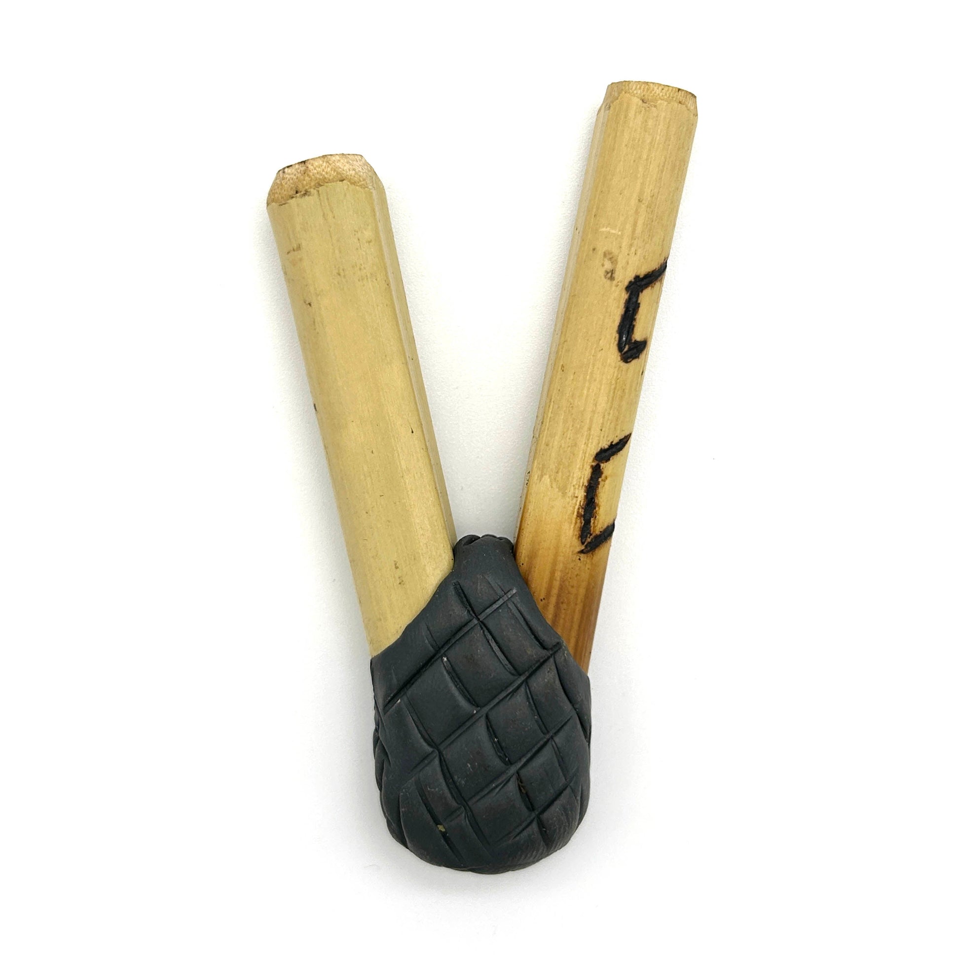 Puyanawa アマゾンで手作りされたケネ模様の竹製クリペパイプ