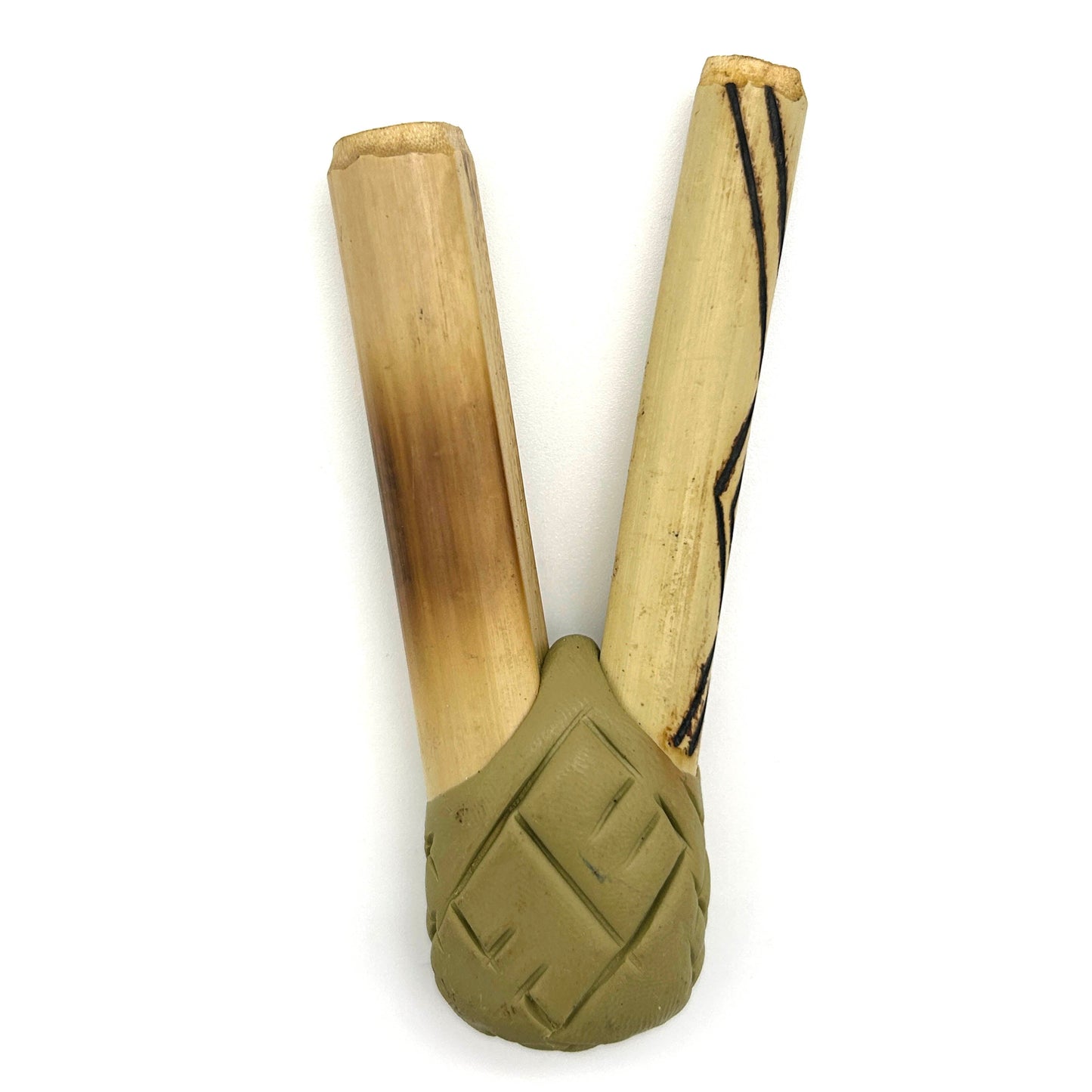 Puyanawa Pipa kuripe de bambú con diseño kêne, hecha a mano en la Amazonía