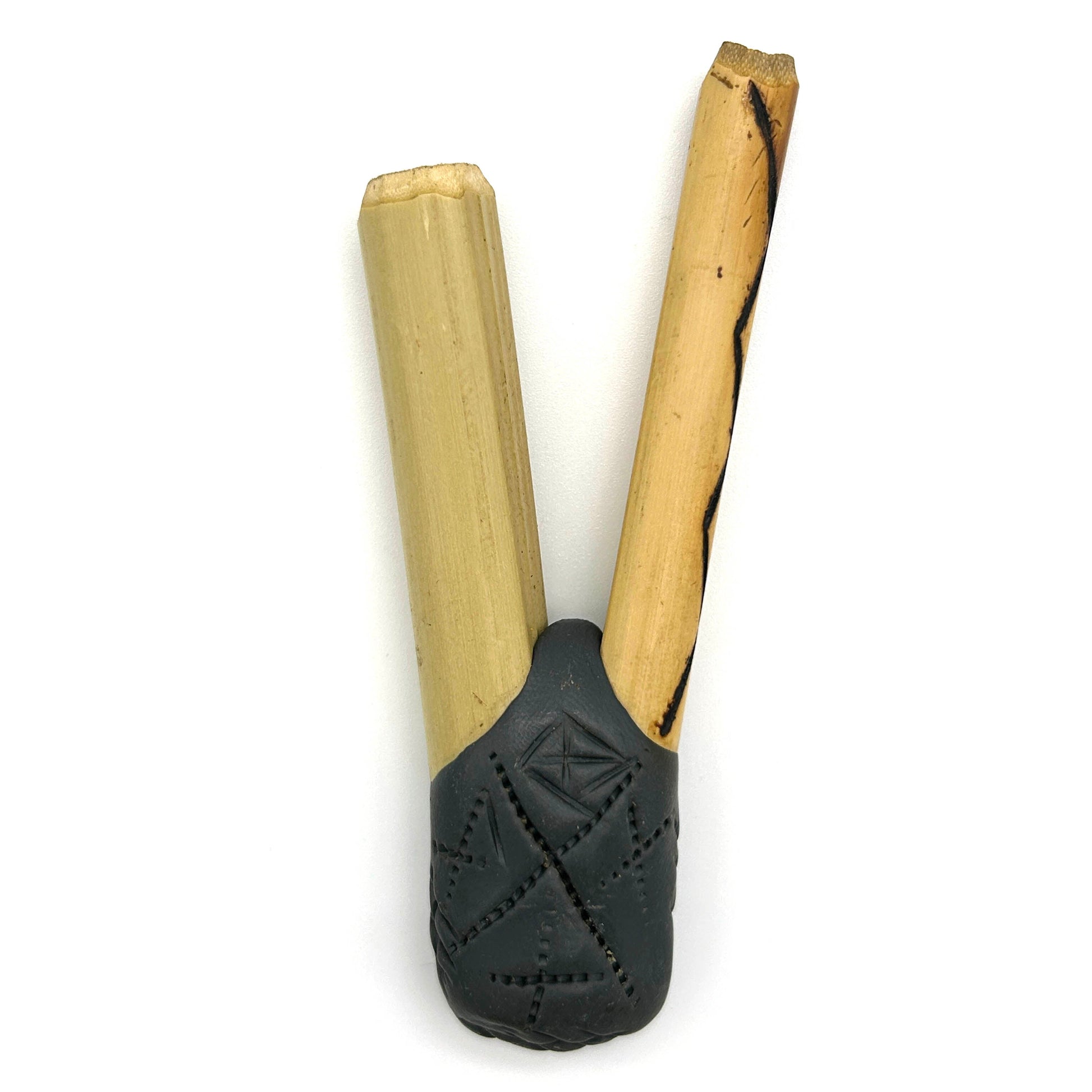 Puyanawa Pipa kuripe de bambú con diseño kêne, hecha a mano en la Amazonía