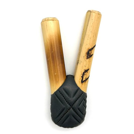 Puyanawa bamboo kuripe pipe with kêne design, handmade in the Amazon