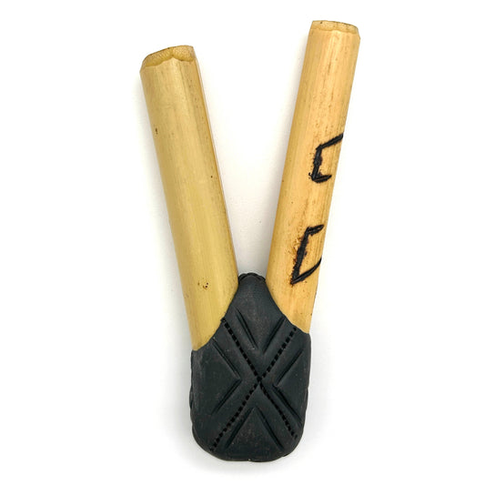 Puyanawa bamboo kuripe pipe with kêne design, handmade in the Amazon