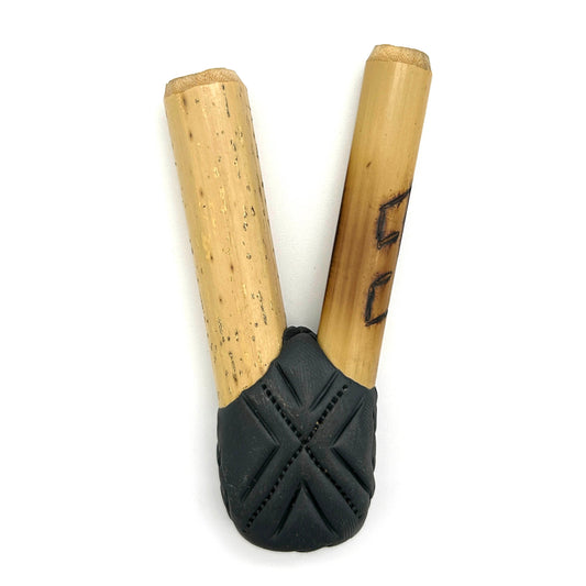 Puyanawa bamboo kuripe pipe with kêne design, handmade in the Amazon