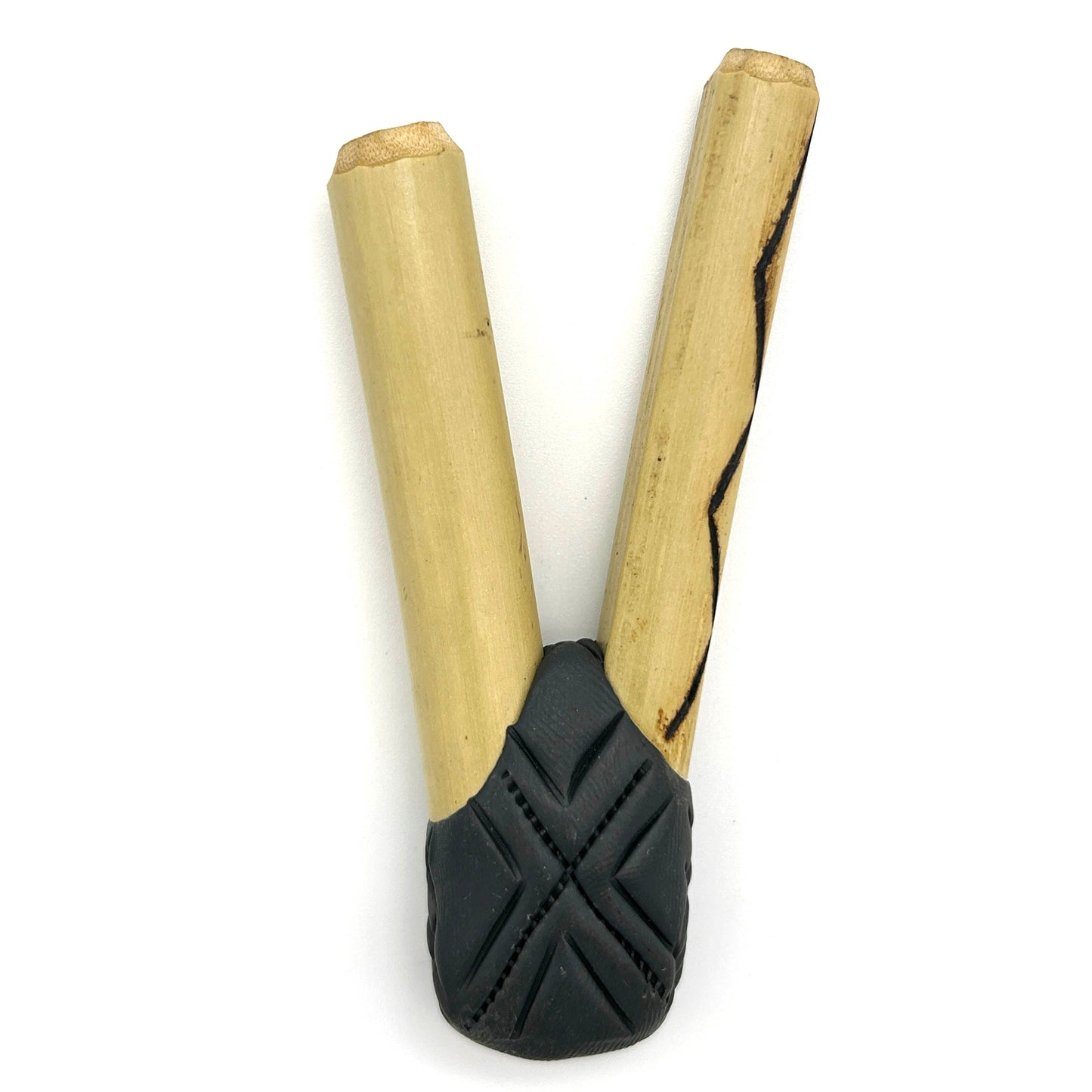 Puyanawa アマゾンで手作りされたケネ模様の竹製クリペパイプ