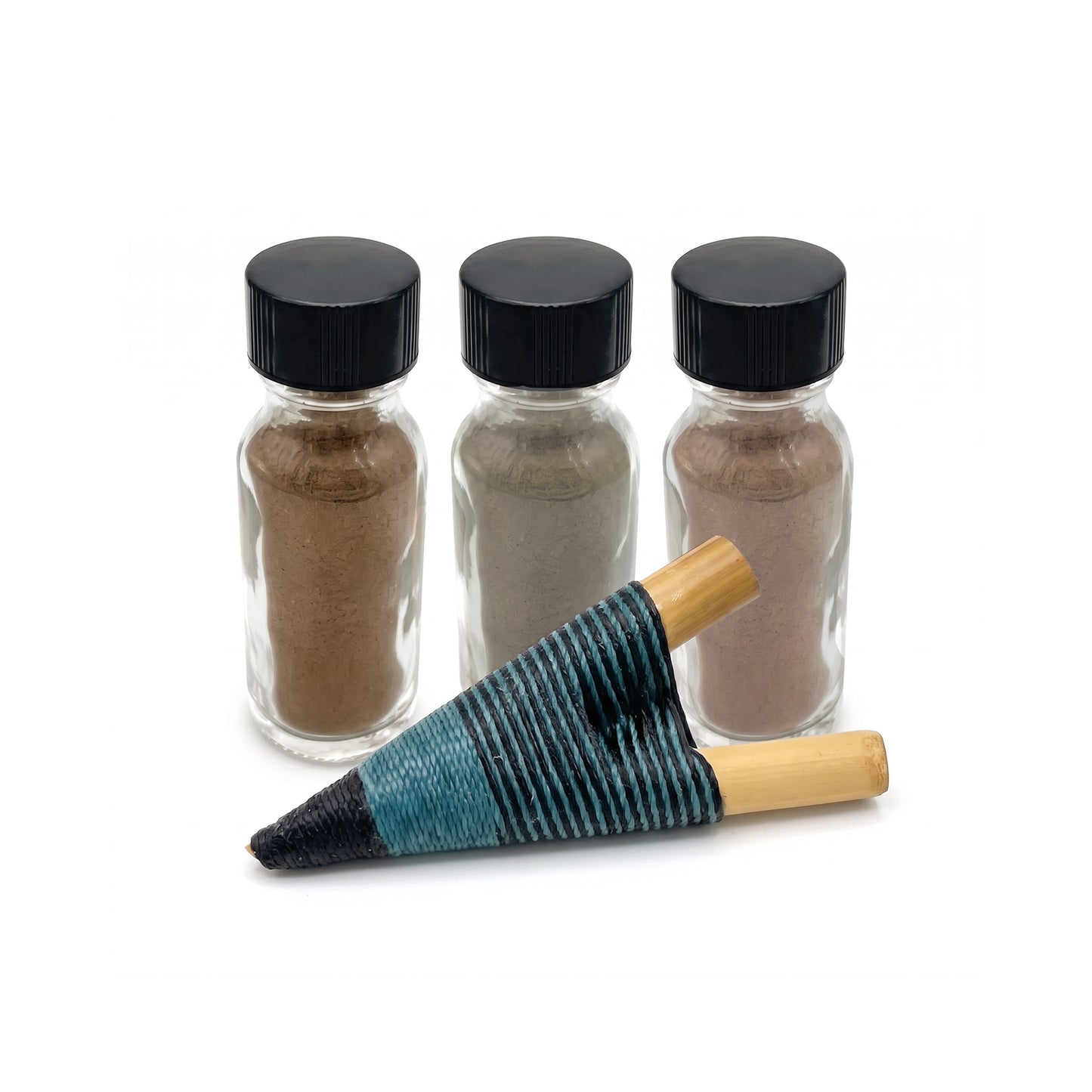 Hapé starter kit — Cacau, Canela de Velho and Tsunu rapé bottles with a Yawanawá bamboo kuripe